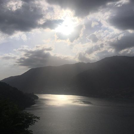 Top Lake View Faggeto Lario Buitenkant foto